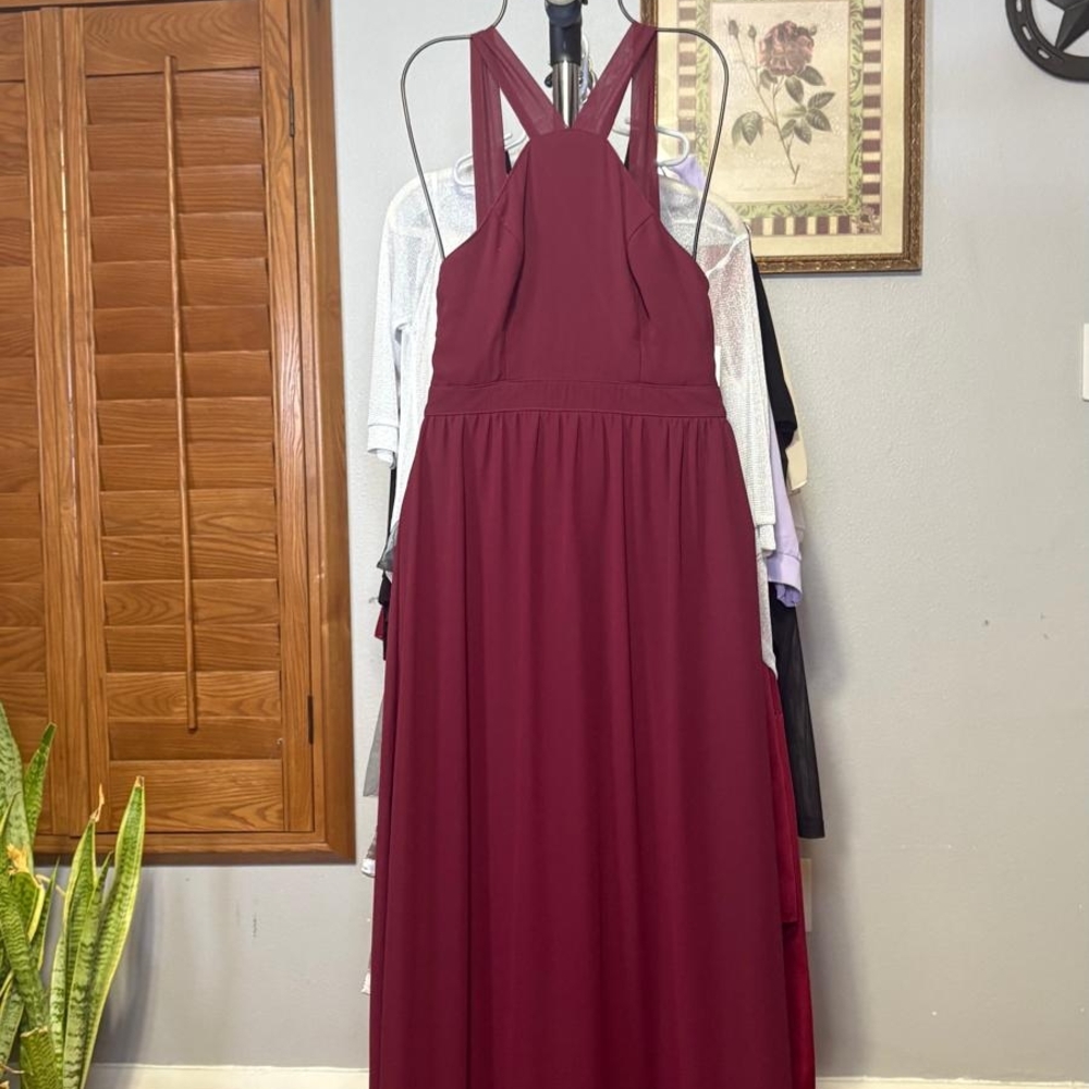 Chic Burgundy Halter Maxi Dress